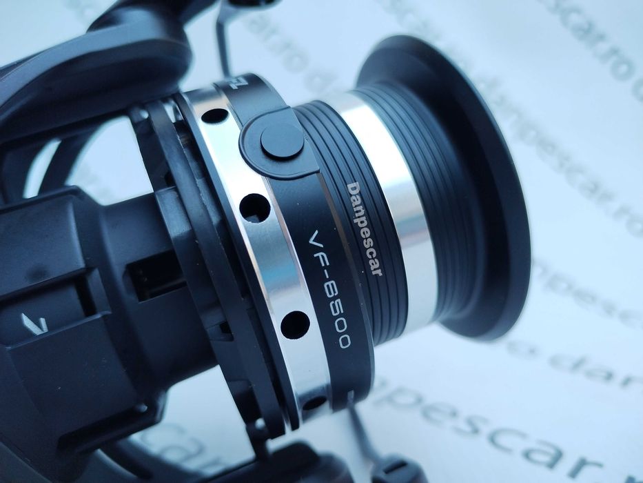 Mulinetă Feeder si Crap PRO FL VIRUS VF6500 tambur LongCast+baitrunner