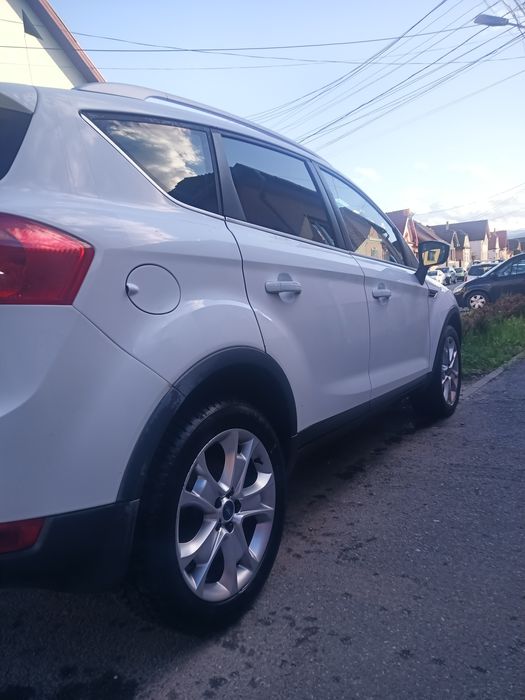 Ford Kuga 2.0 tdci 4x4 140cp E5