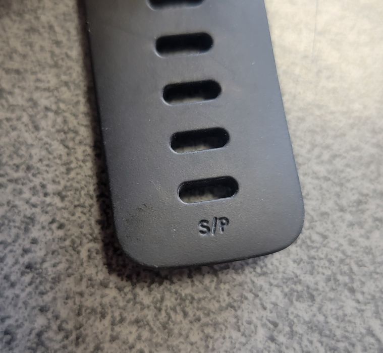 Fitbit Charge 4 за части