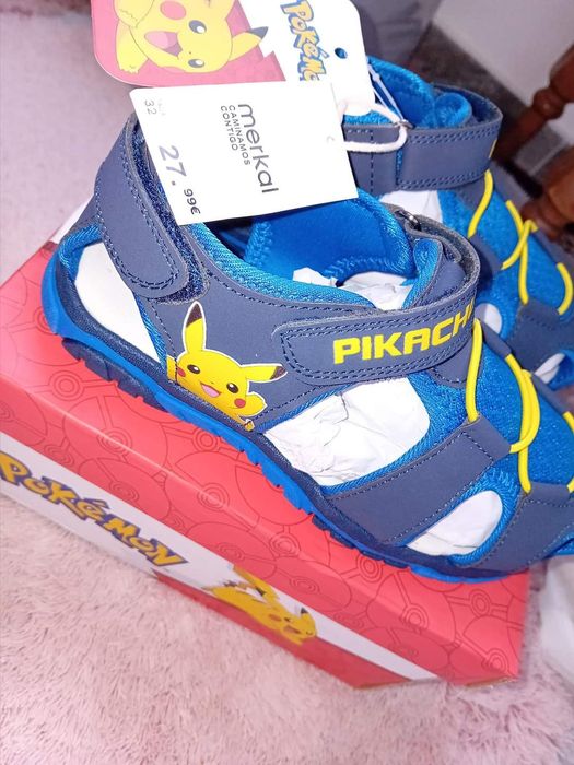 De vânzare. SANDALE  POKEMON  băieți