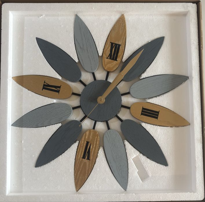 Интерьерные настенные часы Ретро, 55 см (В упаковке)