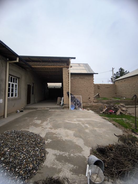 Hovli sotiladi .6 sotix. Qarshi shaxar qilichbek qo'rĝoncha mfy