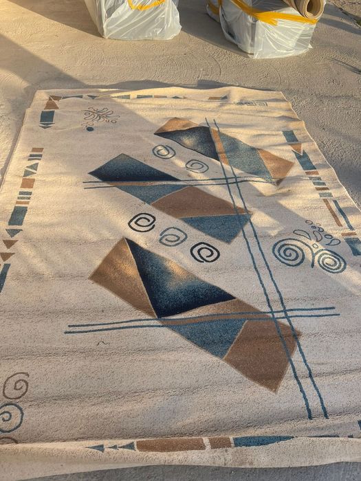 Срочно продаю  ковры б.у.