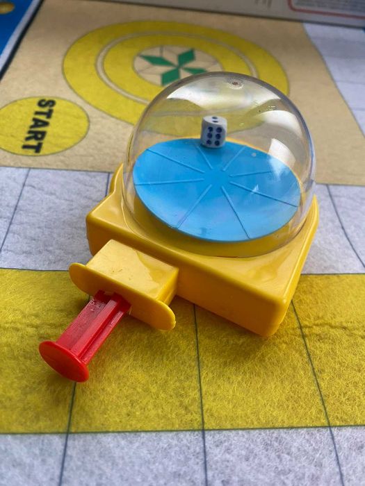 Килимче не се сърди човече + зарче центрофуга детска занимателна игра