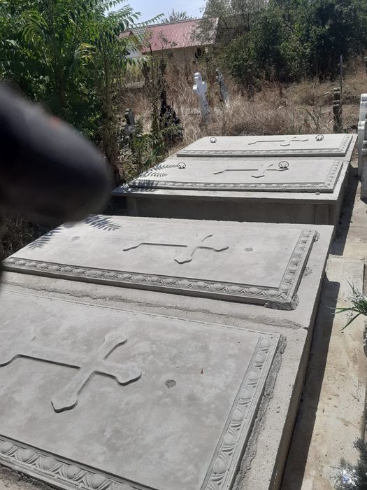 Cavou din placi de beton