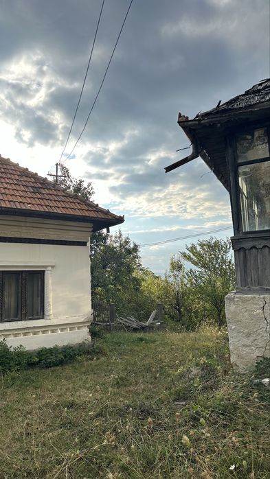 Teren 7.200–7.500 mp, sat Piatra, comuna Stoenești, jud. Argeș — livadă, fâneață și liniște deplină