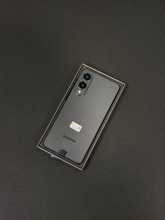 Продавам нов Samsung S25 EDGE