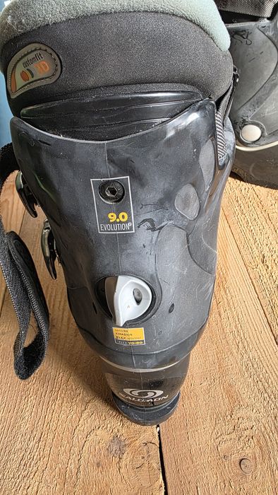 Clapari solomon marimea 43