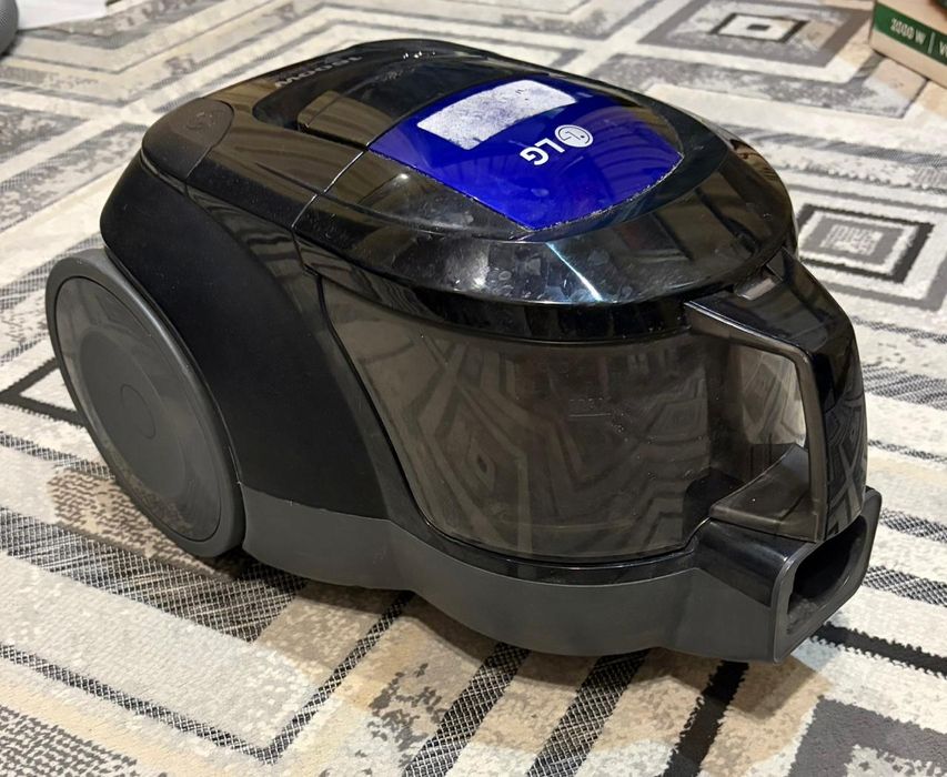 Продаю пылесос LG