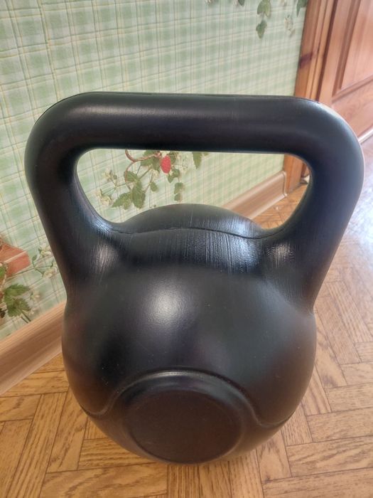 Продам гирю 24 кг
