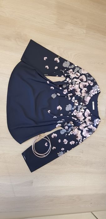 Дамска флорална блуза с колан