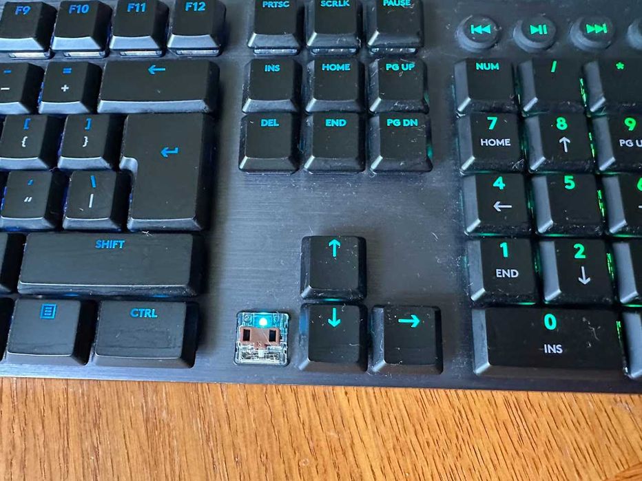 Tastatura Logitech G915 Tactile Wireless