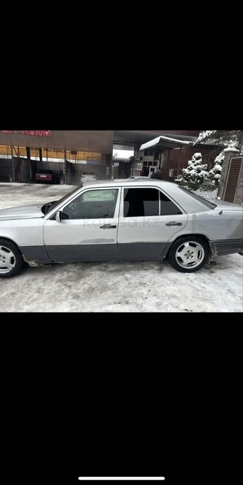 Мерседес бенц 124 е220