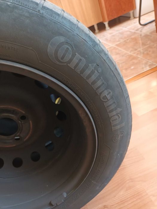 Vand 3  jante otel pe  15, de logan  cu tot cu cauciucuri
