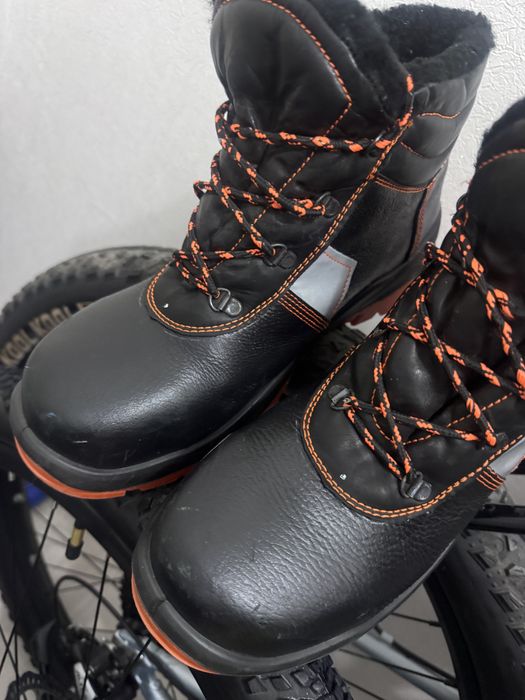 Спецботинка зимний