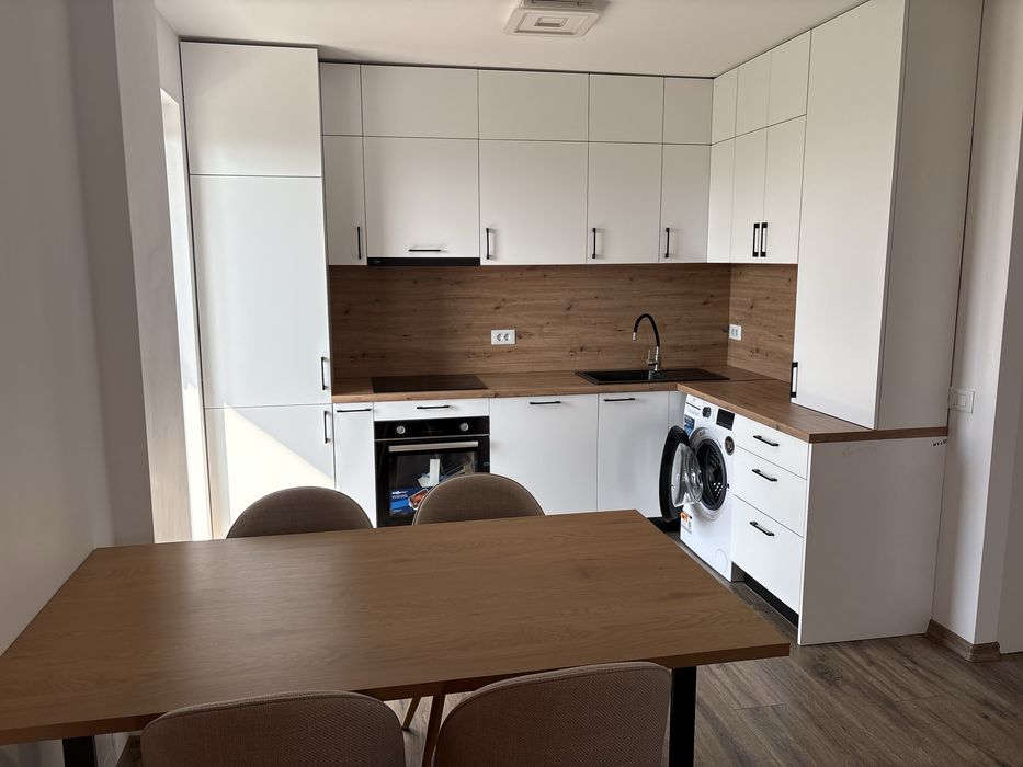 Inchiriez apartament in bloc nou, utilat si mobilat, 2 camere