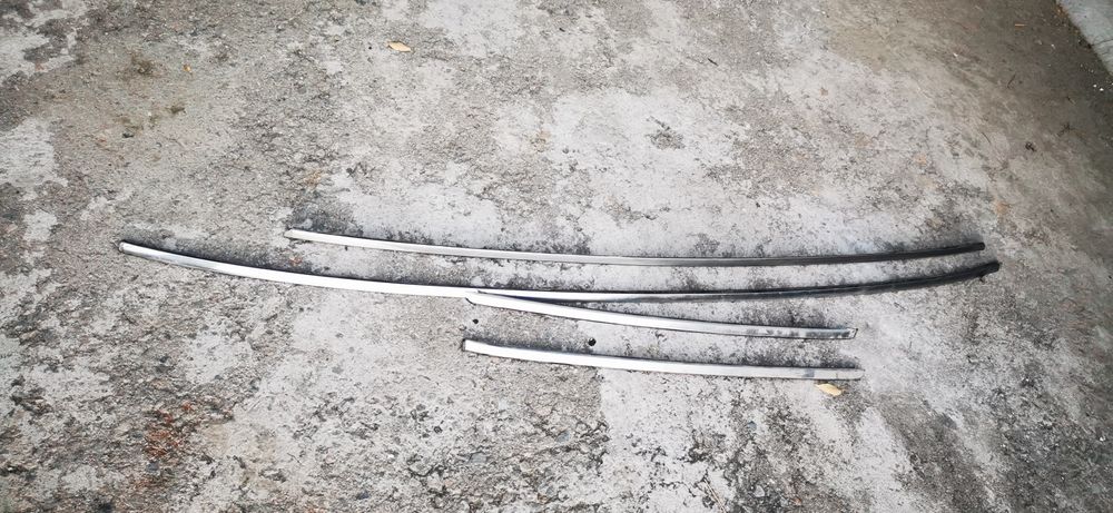 Молдинги лобового стекла Паджеро2