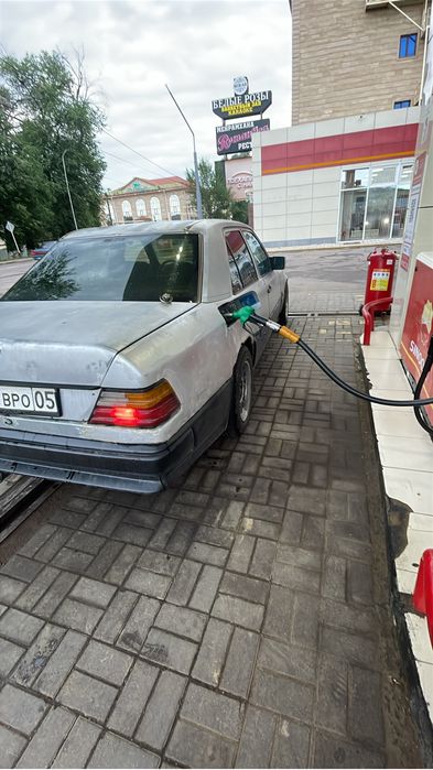 Mersedes benz w124