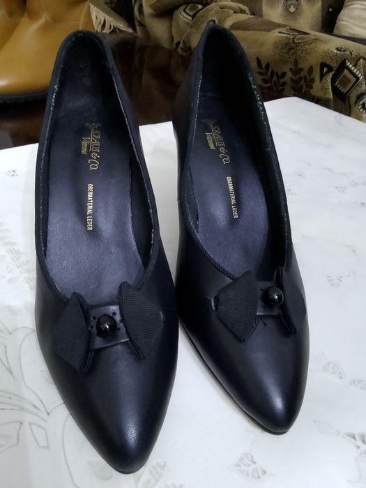 Продам туфли производство Австрия.