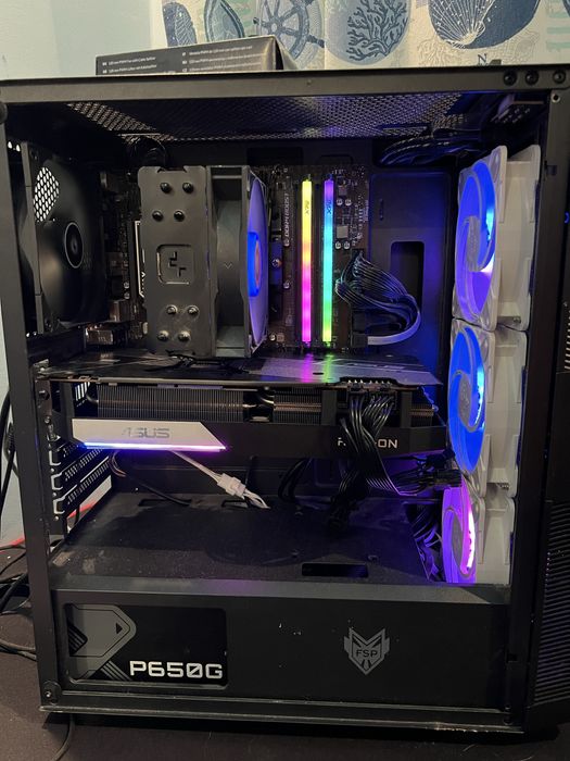 Геймърски компютър RX 6700 XT / Ryzen 5 5600X / 16GB RAM / SSD 1TB