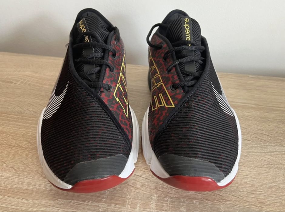 Vand adidasi nike air zoom