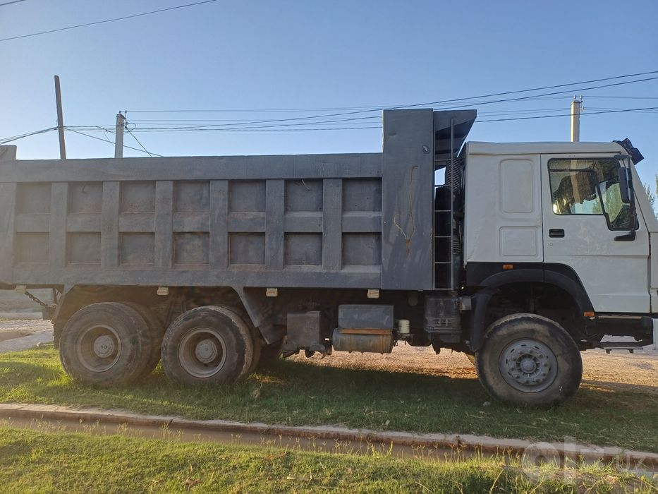 hovo samosval, motor karopka xolati yaxshi