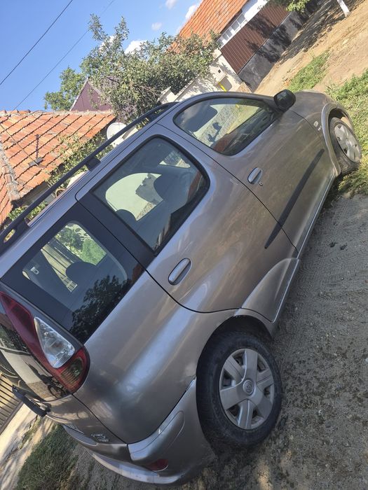 TOYOTA Yaris Verso 2005 — imagine 2