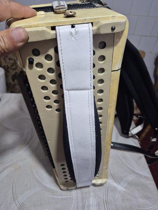 Acordeon hohner 120