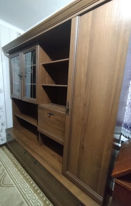 Диван и Стенка продам