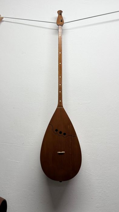 Домбыра в наличии находимся в городе