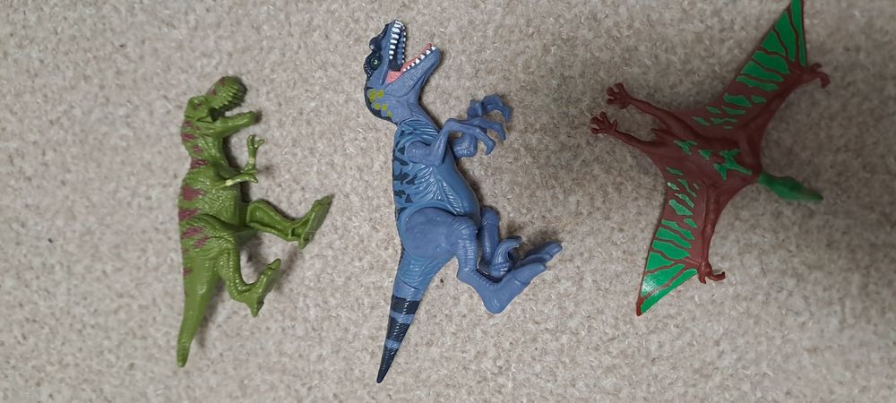 Dinozaur set cu mai mulți dinozauri