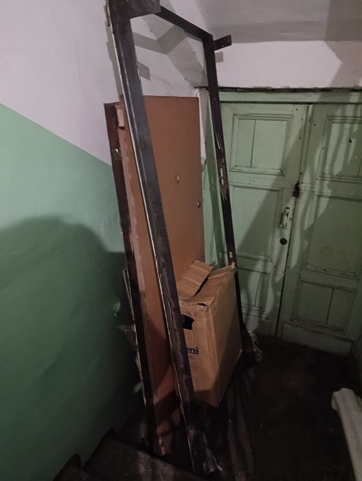 Дверь входная металлическая