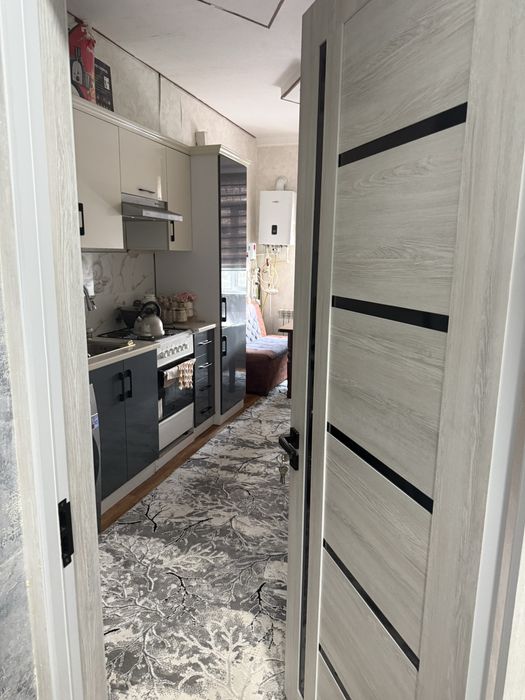 Gishtli uydan 2 xonali shinam kvartira sotiladi, 78 m², Evroremont