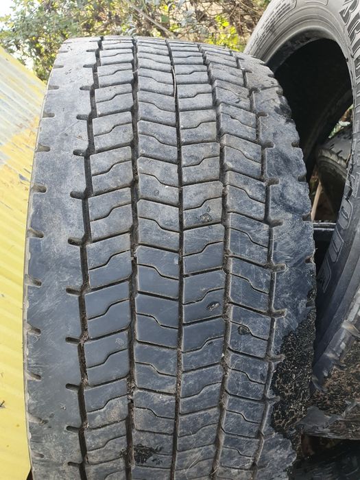 Гуми за камион 315 45 22.5 Bridgestone