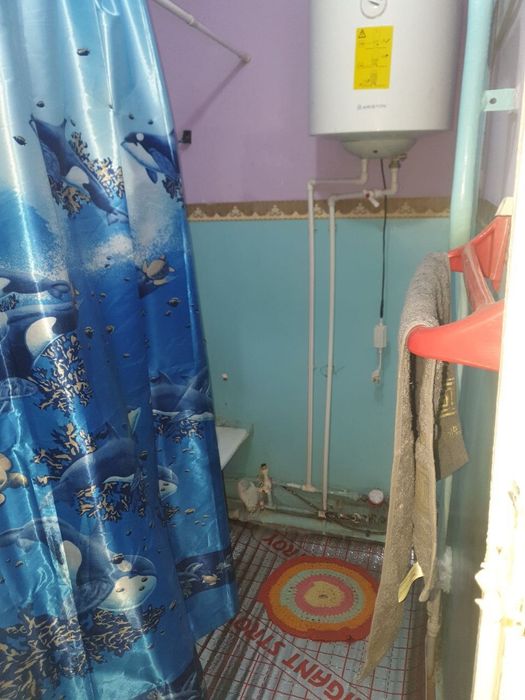 Продаётся 2х переделанная в 3х (66м²) в сердце Чирчика