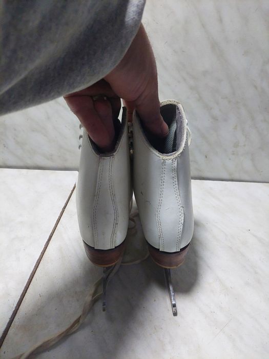 Patine gheata 1008 patinaj artistic Riedell marime  34-35 ( 22 cm)