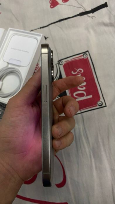 Айфон 15 про серый