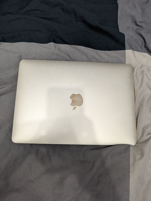 Macbook 12 2015 года