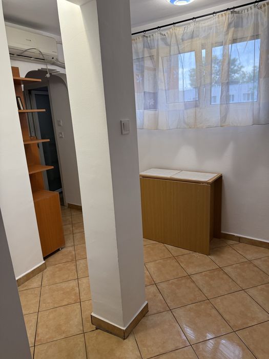 Inchiriez Ap 2 camere, 4/10, decomandat, cf. 2, Drumul Taberei - Valea Argesului
