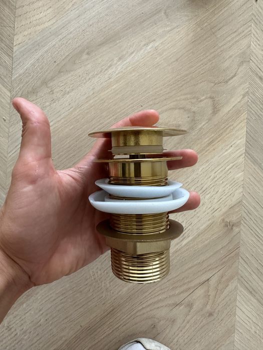 Сифон за мивка злато