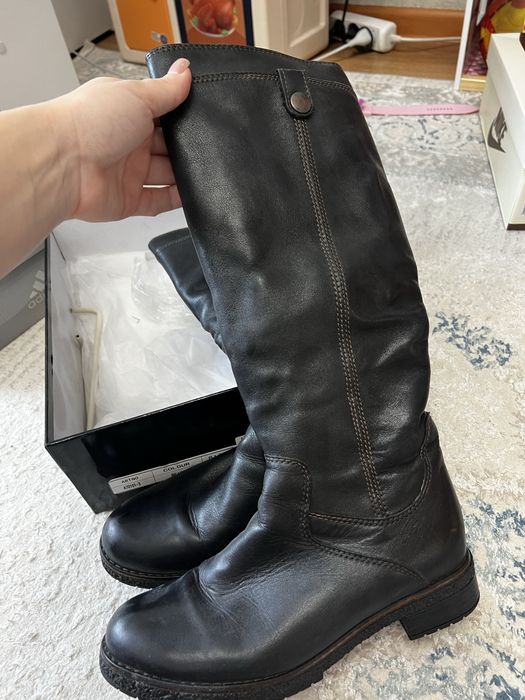 Зимние сапоги женские