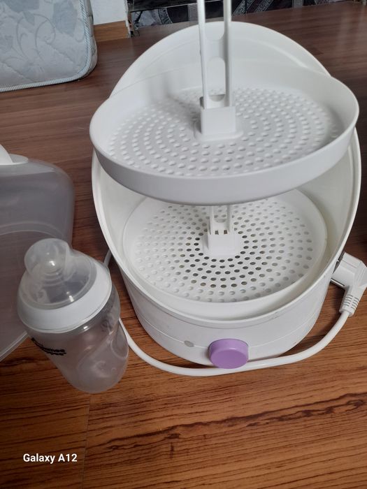 Sterilizator Chicco electric pentru biberoane,suzete