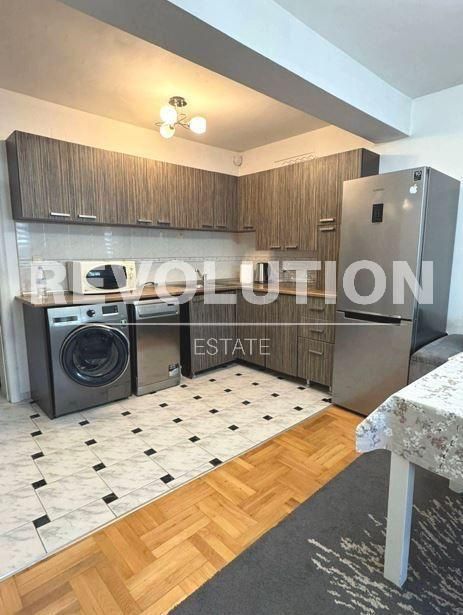 Двустаен апартамент в района на Окръжна болница!