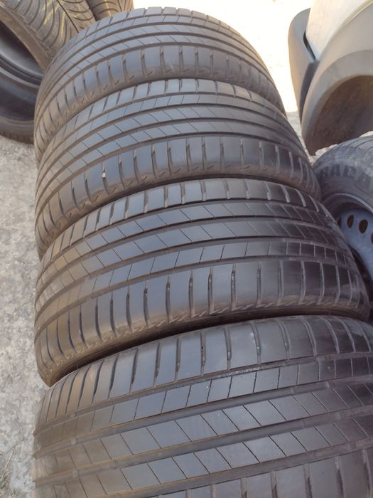 Топ състояние 4бр.215/45/17 Bridgestone T005 dot0520