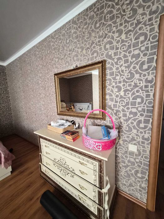Продам спальный гарнитур