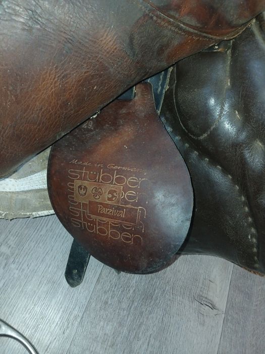 Продам седло выездное.