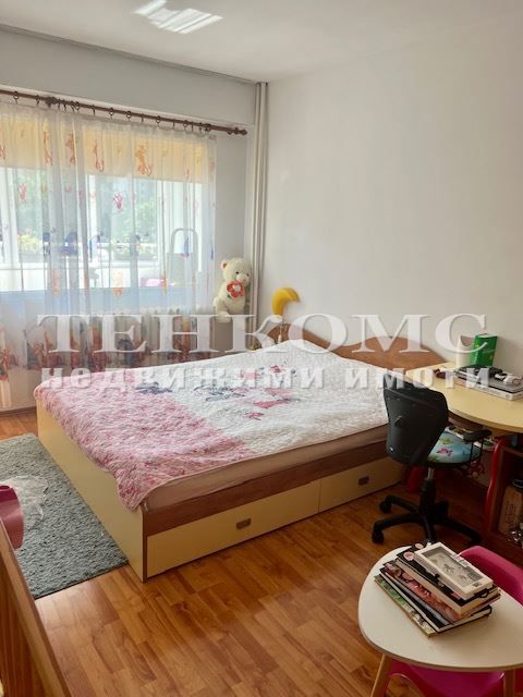 Дава се под наем Тристаен апартамент в София, Люлин 3 - 88 кв.м за 550 € - Снимка #9