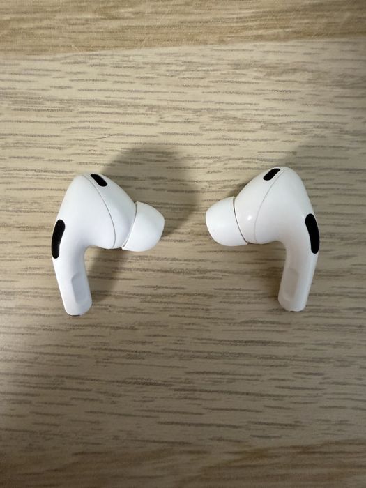 Продам Apple Airpods Pro 2