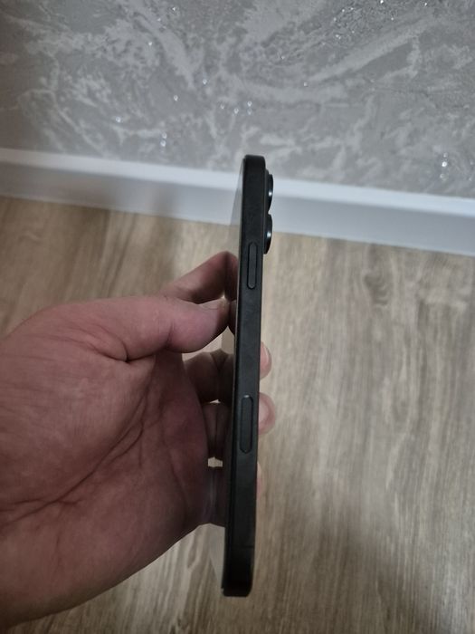 Продам IPhone 16pro max 256g