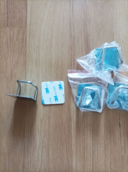 Здраво залепващи закачалки за баня, кухня и др.